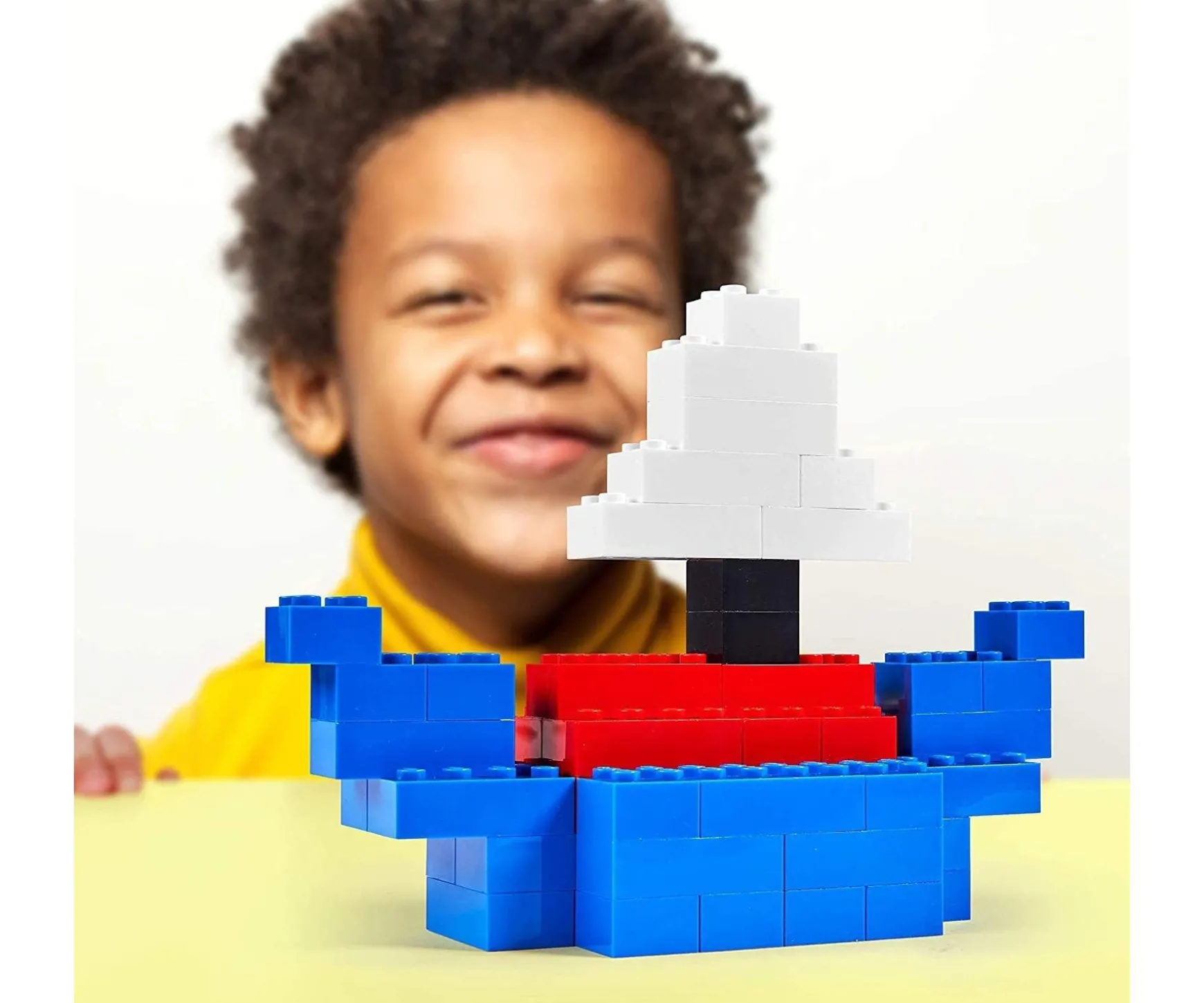 Blox 1000 red 4 pin Bricks loose