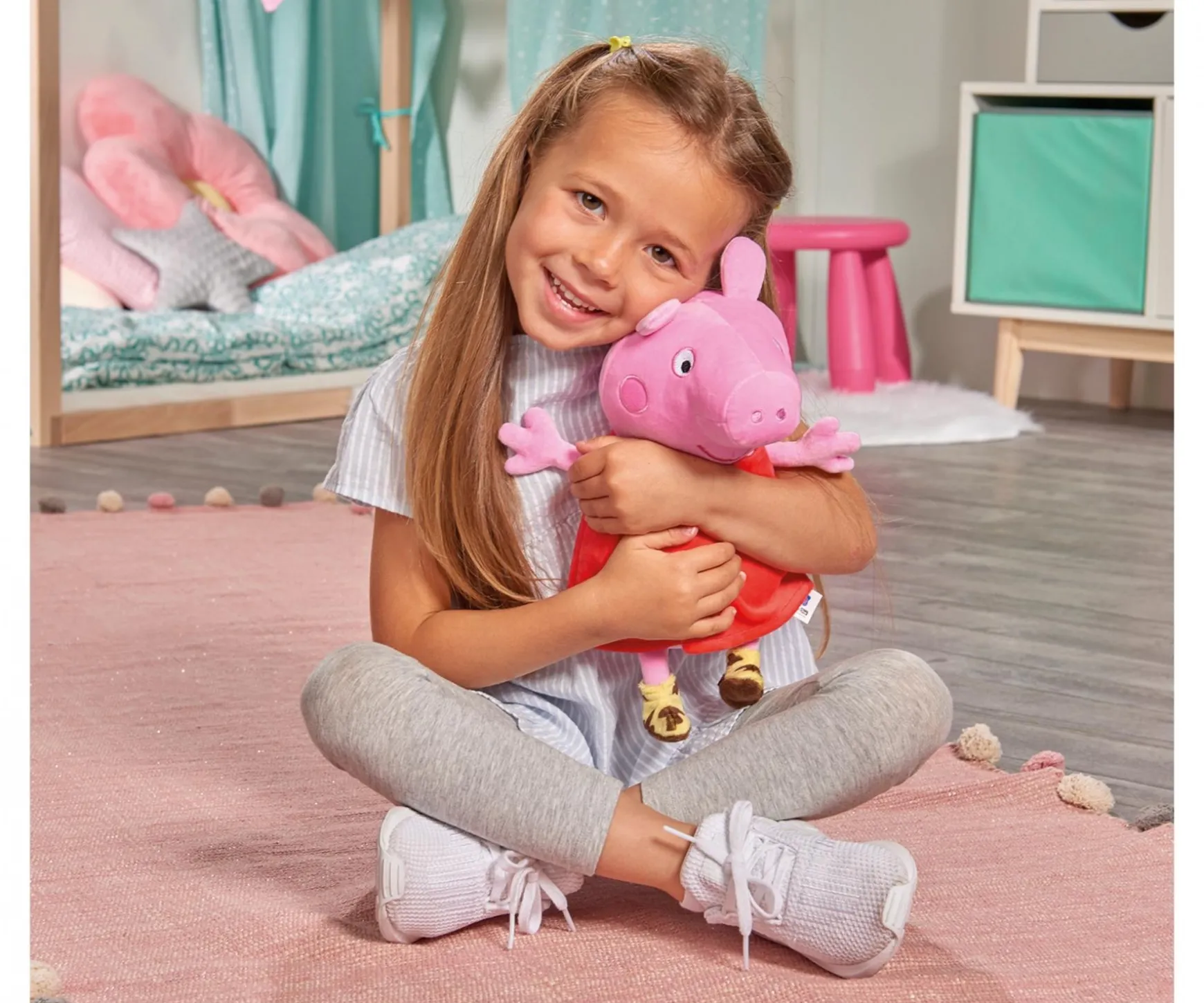 Peppa Pig Peluche Peppa a/son, 22cm
